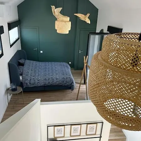 Loft & Spa, Aux Portes De Disneyland Et De Paris Holiday home *