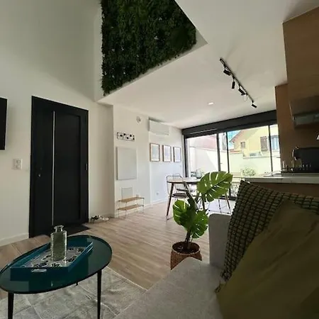 Loft & Spa, Aux Portes De Disneyland Et De Paris Holiday home Saint-Thibault-des-Vignes